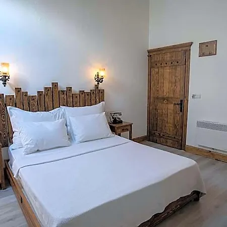 Szálloda Pietra 3*