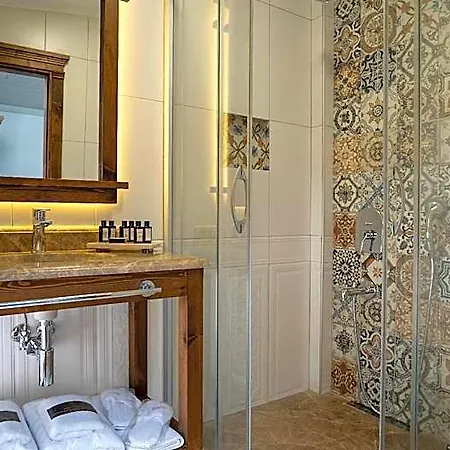 Hotel Pietra 3*